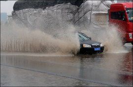 大暴雨 大暴雨
