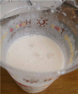 香蕉冰奶昔 香蕉冰奶昔