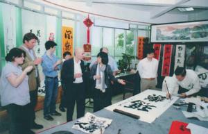 劉廣貴先生為法國貝拉澤雅家族書寫“瑪樂”