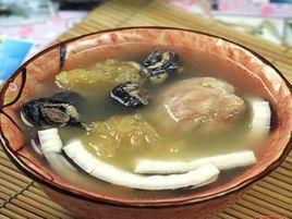 花旗參椰子煲烏雞 花旗參椰子煲烏雞