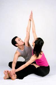 （圖）雙人瑜伽