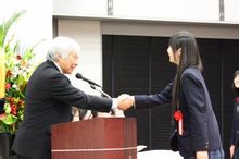 畢業時獲得“三浦校長珠穆朗瑪登頂記念賞”