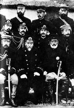 前排東鄉與乃木