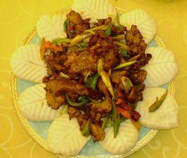 荷葉餅包牛肉 荷葉餅包牛肉