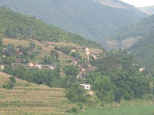 雲南省雲縣愛華鎮忙回村村莊全貌