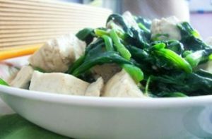 菠菜炒豆腐皮 菠菜炒豆腐皮