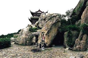 朝陽洞石窟 朝陽洞石窟