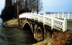 湖心亭橋