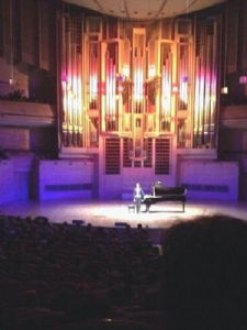 座無虛席 座無虛席