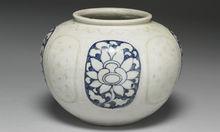 越南青花加彩花卉罐