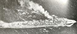 1944年11月11日在奧爾莫克灣遭到美機攻擊的島風，不久即爆炸沉沒