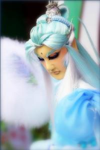 靛羽風蓮 靛羽風蓮