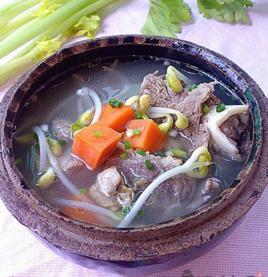 黃豆芽大骨湯 黃豆芽大骨湯