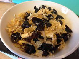 洋蔥木耳拌腐竹 洋蔥木耳拌腐竹