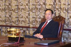 永威學校董事長 任太平 河南省勞動模範、河南省十屆人大代表、全國雙優民營企業家、全國民辦教育十大傑出人物。