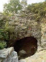 原始人居住的天然洞穴