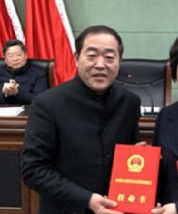 王險峰[安徽亳州市藥業發展促進局局長]