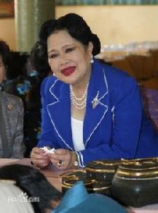 詩麗吉·吉滴耶功 詩麗吉·吉滴耶功