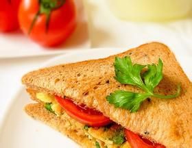 番茄雞肉三明治 番茄雞肉三明治