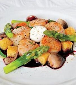 紅酒牛肉汁扇貝