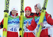 西蒙&middot;阿曼恩(中)