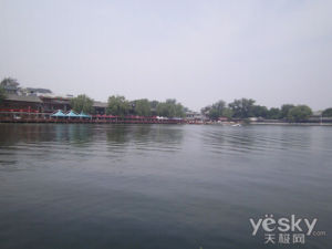 平靜的水面讓人們更愜意，在流水的模式下，感受著它的靜謐。