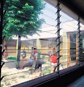 玻璃活動百葉窗簾