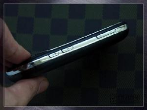 華為C8000右側按鍵設計