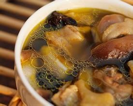 香菇黑耳墨魚湯 香菇黑耳墨魚湯