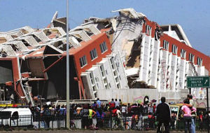 《智利地震》 《智利地震》