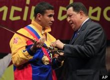 利馬多獲贈玻利瓦爾之劍