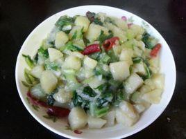 土豆熬小白菜 土豆熬小白菜