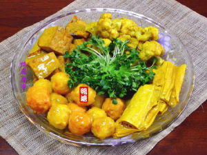 咖喱魚丸花菜 咖喱魚丸花菜