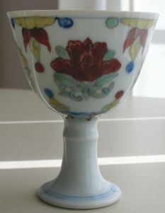 成化鬥彩牡丹紋竹節高足杯 成化鬥彩牡丹紋竹節高足杯