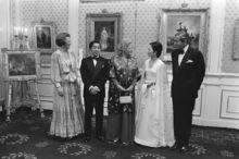 1979年訪問荷蘭時會見荷蘭王室成員
