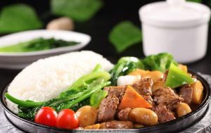 牛肉香菇鐵板飯 牛肉香菇鐵板飯