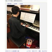 我嘞個去，手哥還會彈琴唱歌，這是藝術與智慧的結合？哈哈，……