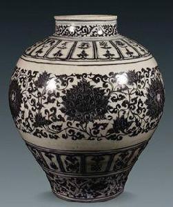 明洪武青花纏枝蓮大罐 明洪武青花纏枝蓮大罐