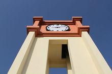 滻灞一中高聳的鐘塔