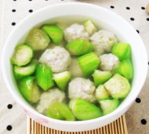 絲瓜肉丸清湯