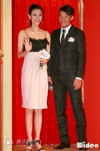 李嘉欣婚後忙開工 祝老公前岳父長命千歲