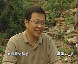 山東衛視《新聞人物》主持人田紅年和郭榮慶