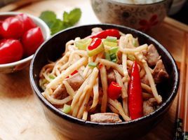 酸筍炒肉 酸筍炒肉