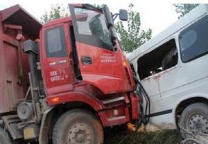 8.26安徽湯山交通事故 8.26安徽湯山交通事故