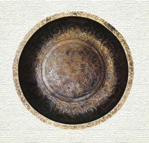 秦鎏金龍鳳紋銀盤 秦鎏金龍鳳紋銀盤