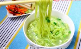 手擀菠菜面 手擀菠菜面
