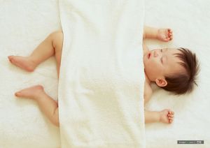 《0-3歲早期發展的八個關鍵期》