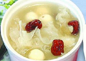 銀耳燉肉 銀耳燉肉