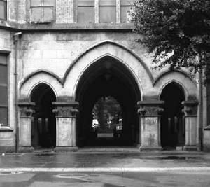 東京帝國大學文學部（1935年舊貌）