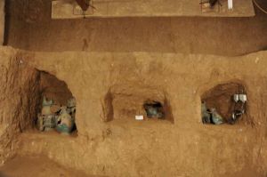 石鼓山西周墓 石鼓山西周墓